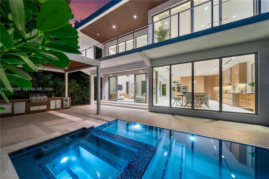 Exterior details and patio area of a home in , Miami (Image 29).