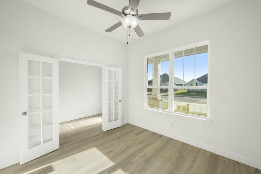 Representative unfurnished interior of a home built from the Cherry by Kindred Homes in Kentsdale Farms, DeSoto (Image 52).