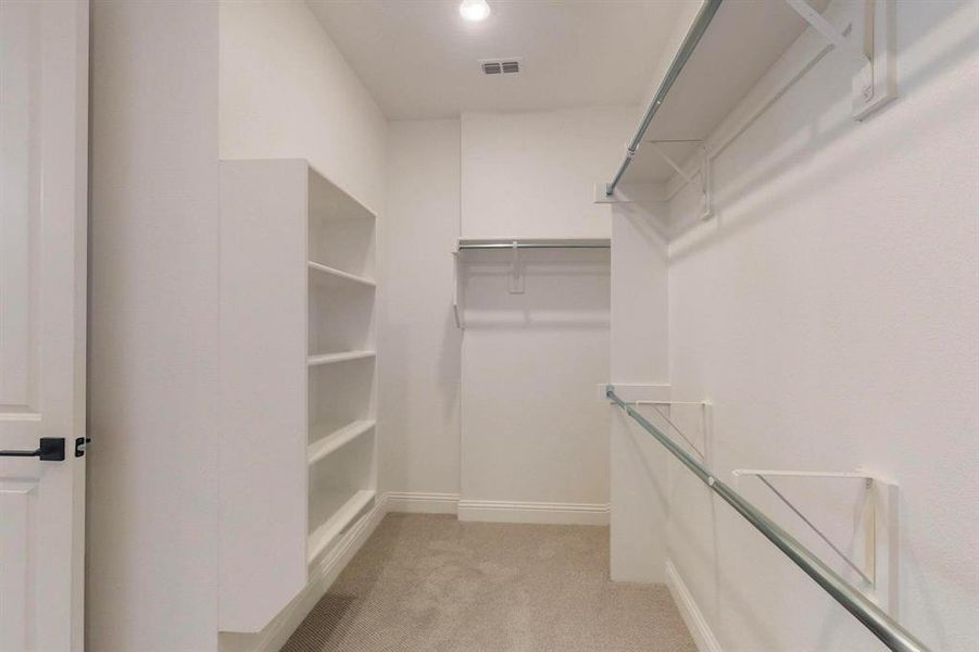 Spacious, unfurnished interior of a new home in , Rowlett (Image 32).