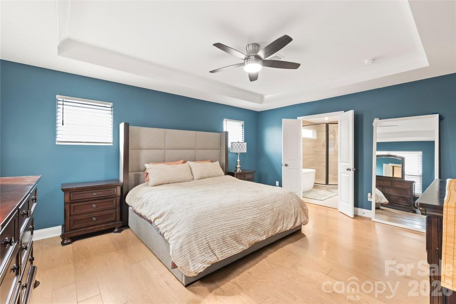 Double door entry to primary bath