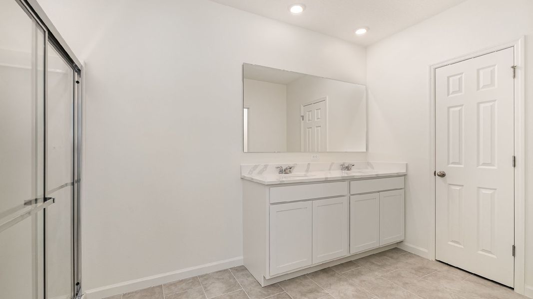 Representative furnished interior of a home built from the Hayden by D.R. Horton in Morningside, Fort Pierce (Image 10).