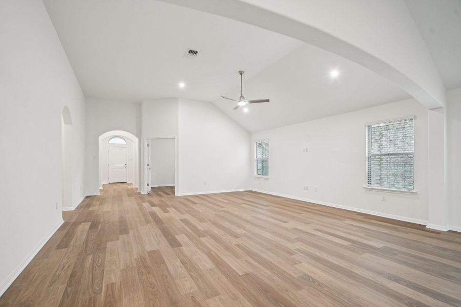Photos of similar home. Actual home under construction.