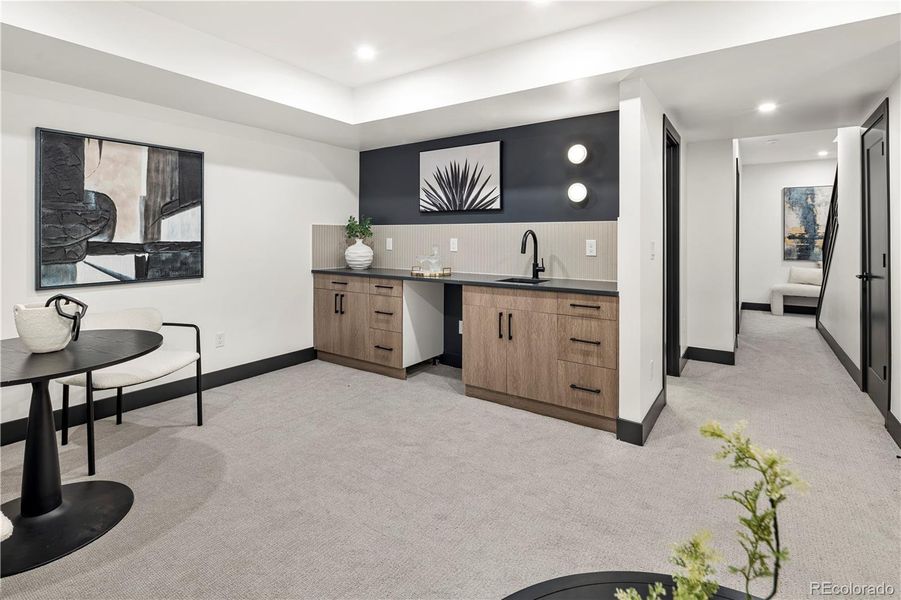 Basement wet bar