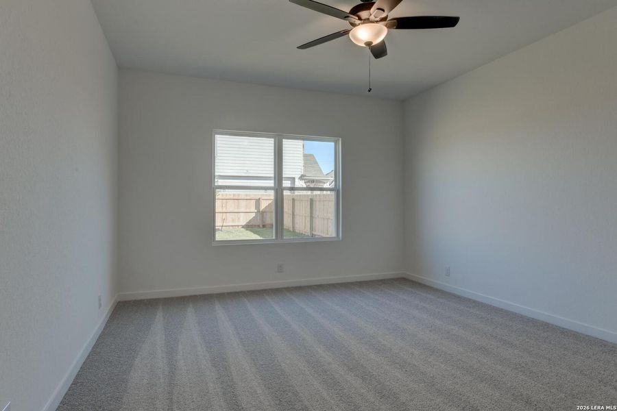 Spacious, unfurnished interior of a new home in Nopal Valley, San Antonio (Image 24).