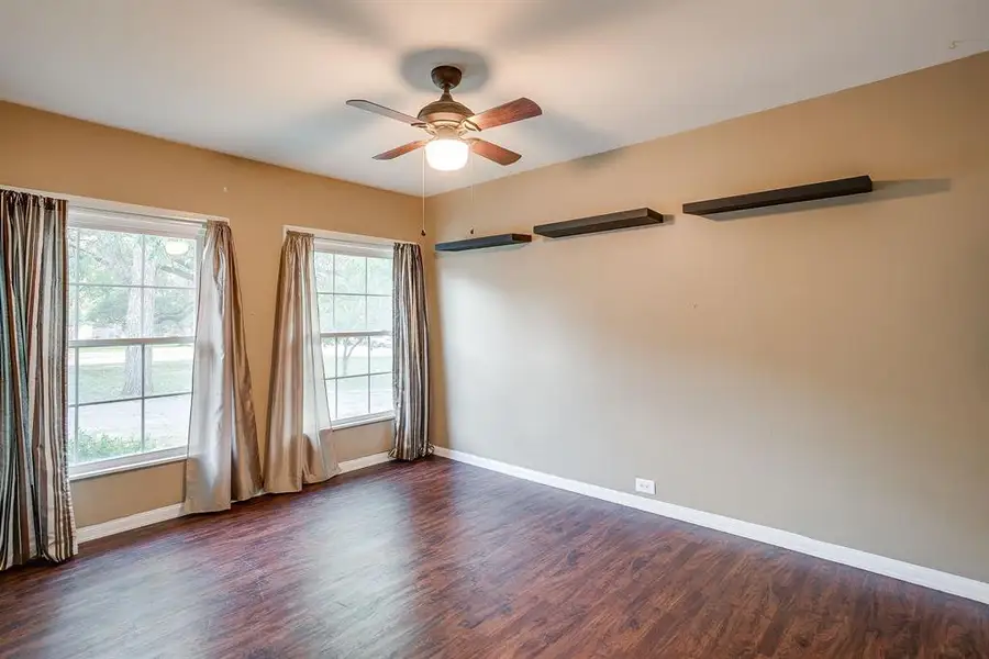 Split bedrooms. Spacious spare bedroom with fan. Split bedrooms. Spacious spare bedroom with fan.