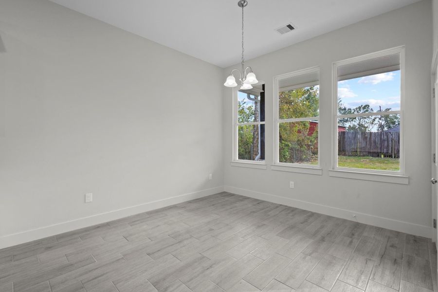 Spacious, unfurnished interior of a new home in , Nederland (Image 22).