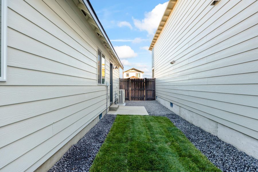 Exterior details and patio area of a home in Feather Ridge, Redmond (Image 3).