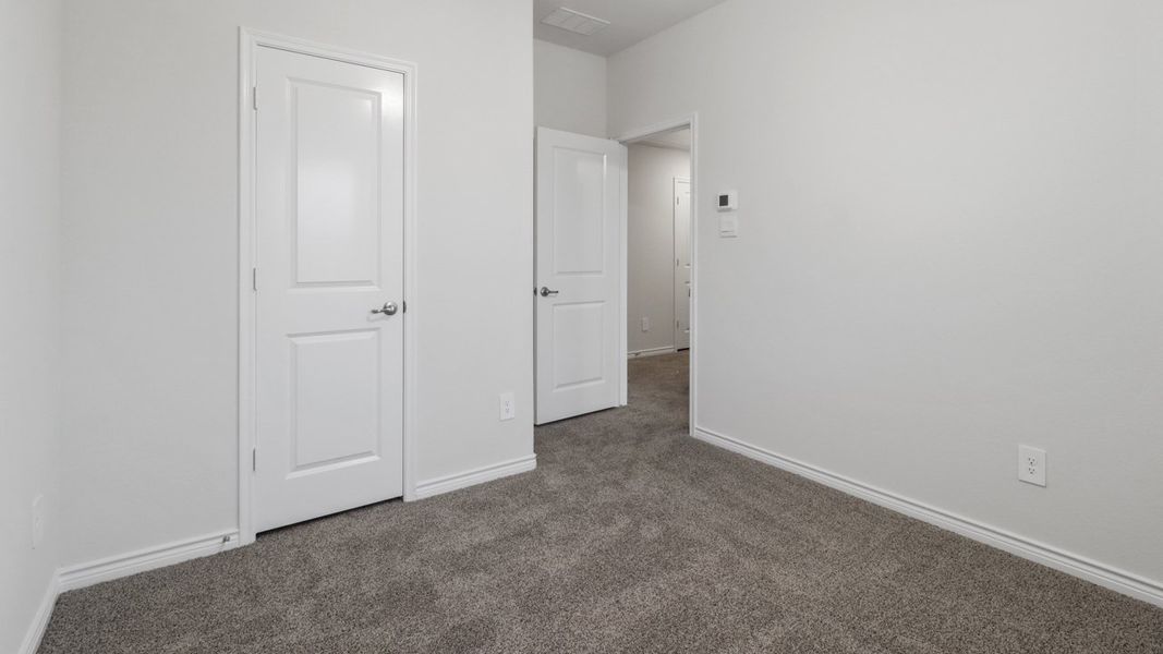 Spacious, unfurnished interior of a new home in Lakewood Trails, Forney (Image 19).