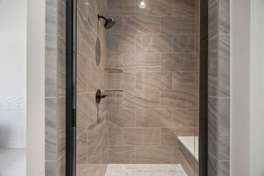 Representative interior finishes for a home built from the Blackburn by Windsor Homes in Ridge Pointe Estates, McLendon-Chisholm (Image 23).