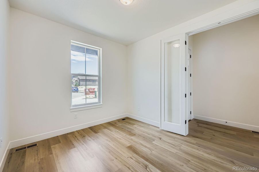 Spacious, unfurnished interior of a new home in Timber Ridge, Colorado Springs (Image 22).