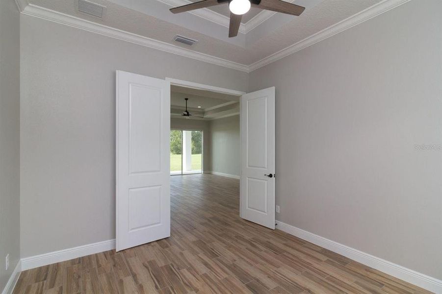 Spacious, unfurnished interior of a new home in , Leesburg (Image 12).