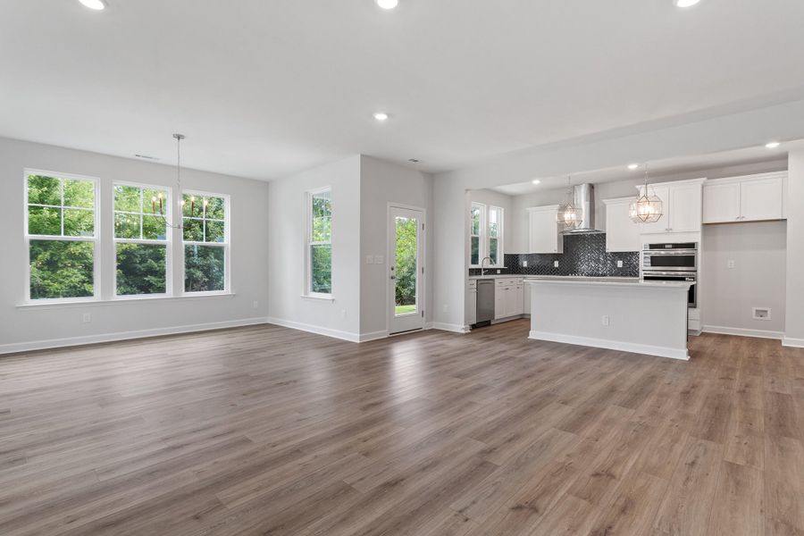 Spacious, unfurnished interior of a new home in , Summerville (Image 15).