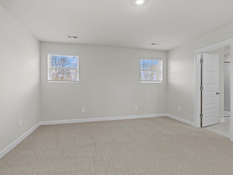 Spacious, unfurnished interior of a new home in Cedar Shoals – Heritage Collection, Piedmont (Image 18).