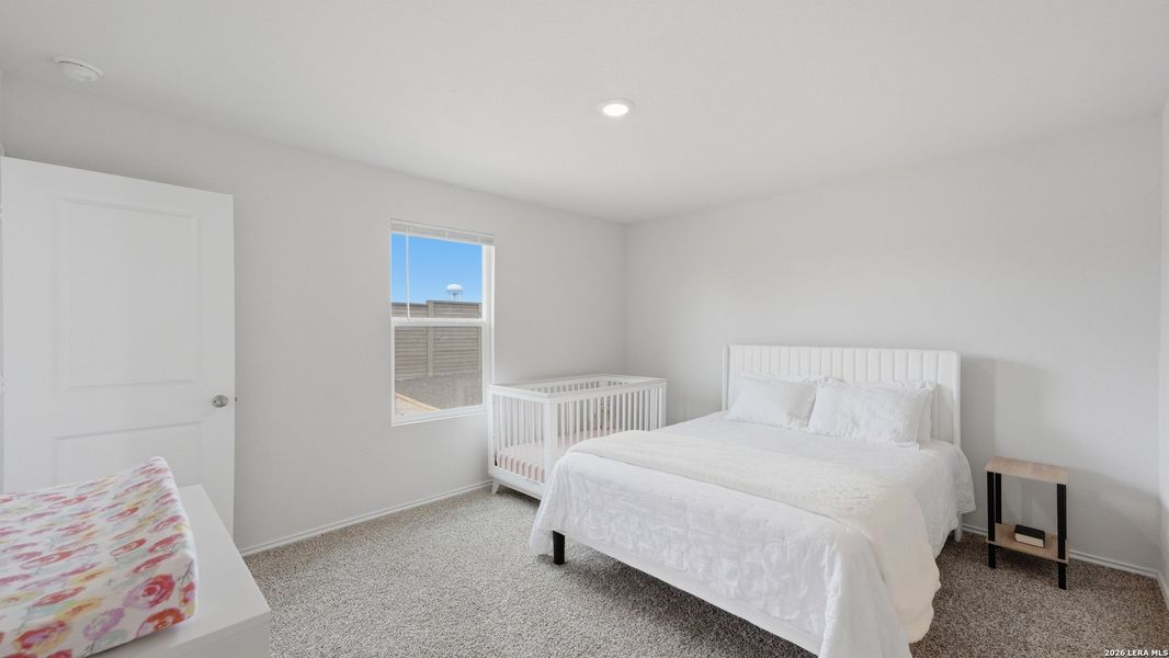 Furnished interior view inside a new home in Ladera, Luling (Image 11).