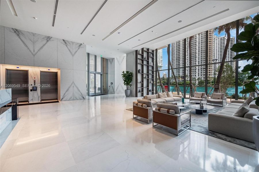 Community amenities in , Miami (Image 34).