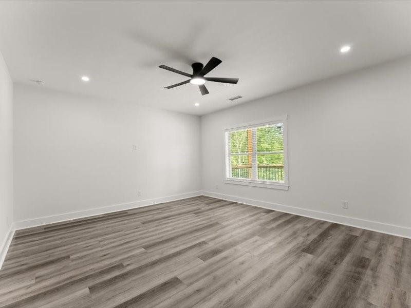 Spacious, unfurnished interior of a new home in , Dahlonega (Image 91).