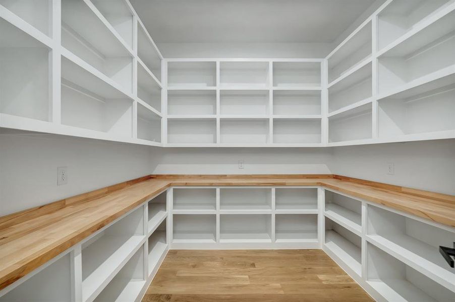 Spacious, unfurnished interior of a new home in , Dallas (Image 35).