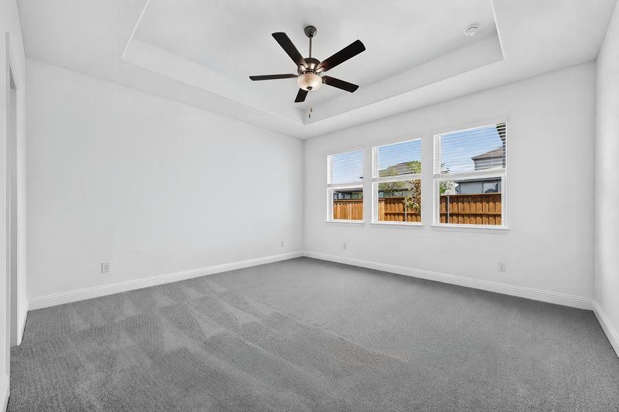 Spacious, unfurnished interior of a new home in Madero 50s, Fort Worth (Image 17).