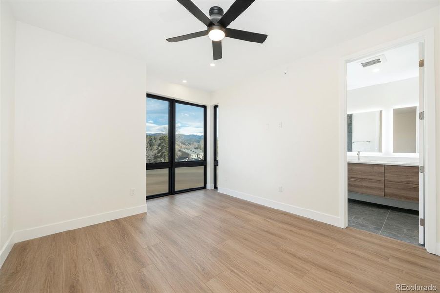 Spacious, unfurnished interior of a new home in , Fraser (Image 35).