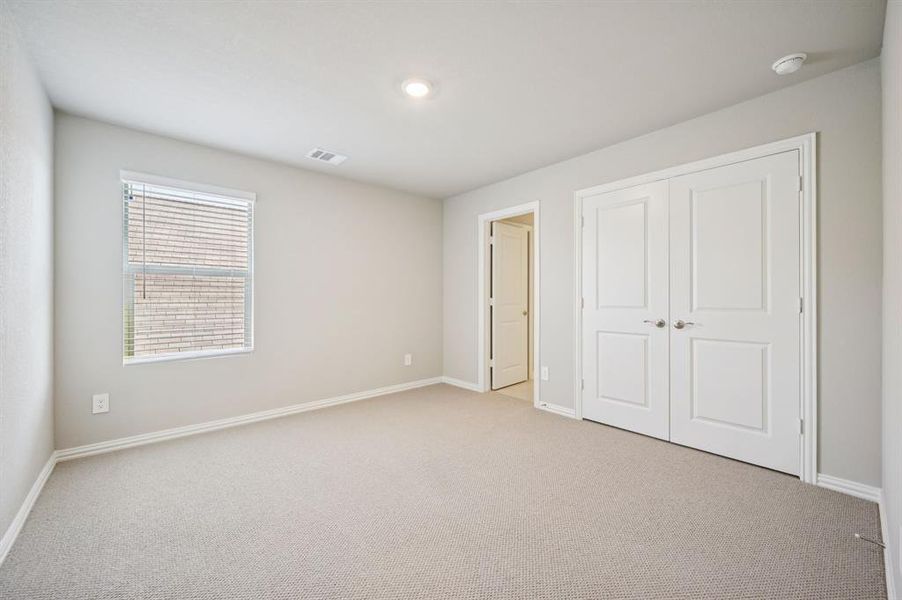 Spacious, unfurnished interior of a new home in Simpson Crossing - Signature Series, McKinney (Image 37).