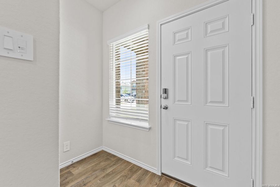 Spacious, unfurnished interior of a new home in Redbird Ranch, San Antonio (Image 28). Spacious, unfurnished interior of a new home in Redbird Ranch, San Antonio (Image 28).
