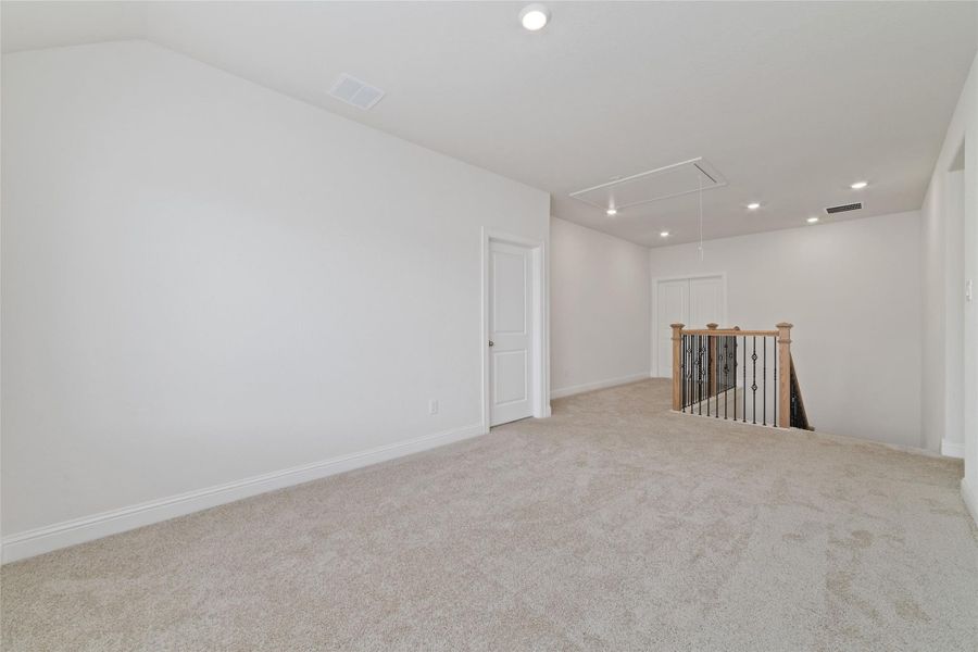 Spacious, unfurnished interior of a new home in , Tomball (Image 25). Spacious, unfurnished interior of a new home in , Tomball (Image 25).