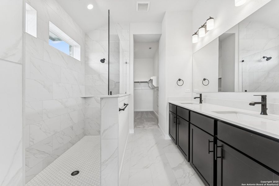 Furnished interior view inside a new home in Mayfair - Select Classic Series, New Braunfels (Image 7).