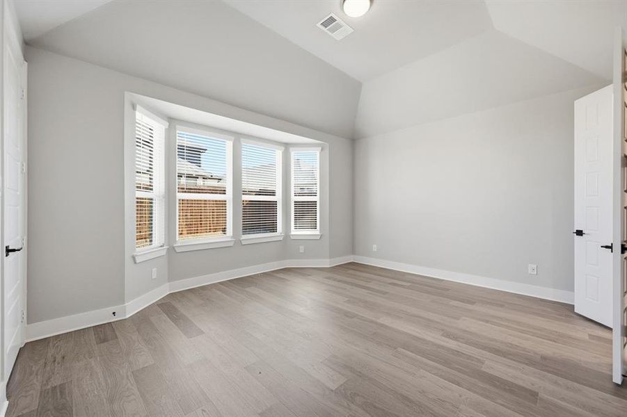 Spacious, unfurnished interior of a new home in Sandbrock Ranch, Aubrey (Image 24).