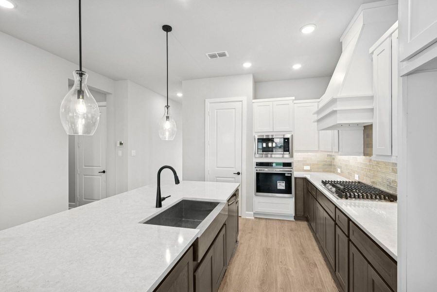 Furnished interior view inside a new home in Harvest Green 45', Richmond (Image 17).