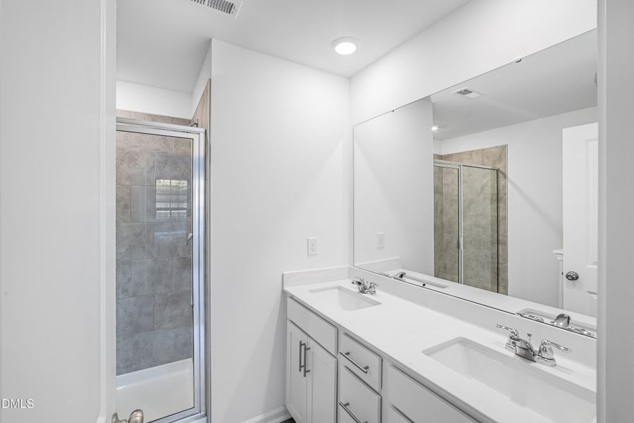 SUN_CrescentTownes_Pic_Savannah_OwnersBa