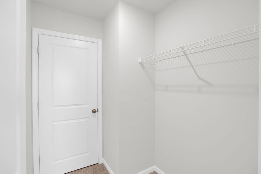 Spacious, unfurnished interior of a new home in Carriage Estates, Lexington (Image 28).