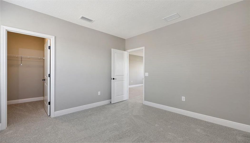 Spacious, unfurnished interior of a new home in Palm Grove, Lakewood Ranch (Image 21).