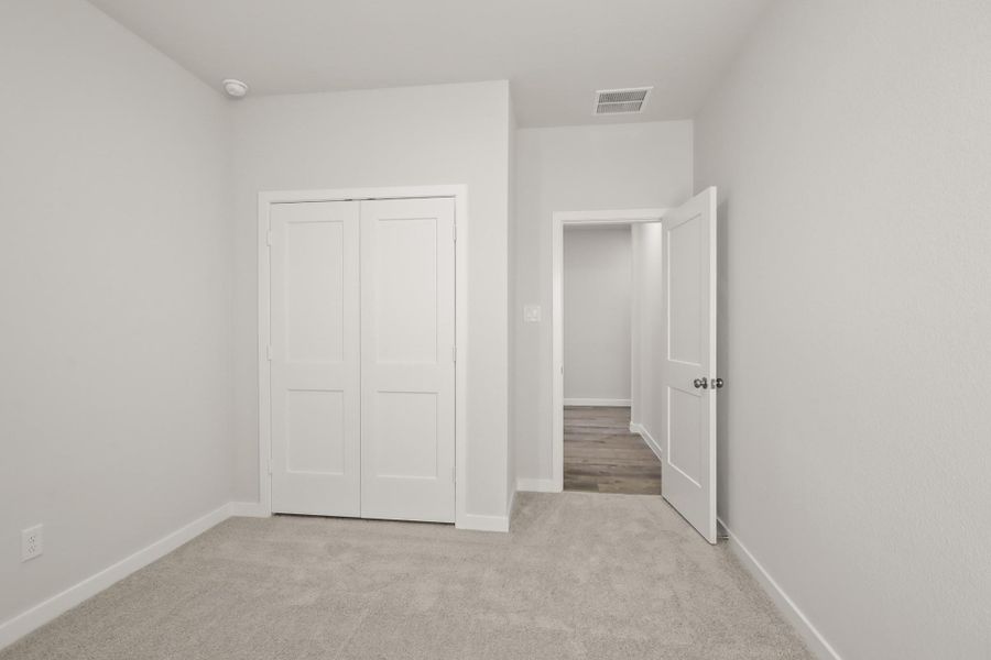 Spacious, unfurnished interior of a new home in Lexington Heights, Willis (Image 10).