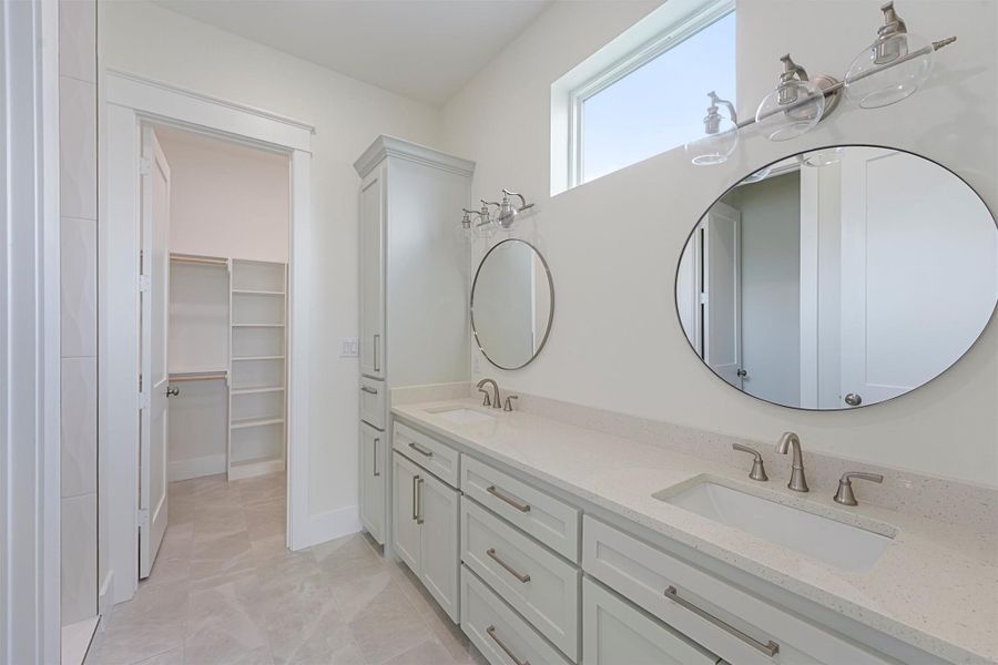 Furnished interior view inside a new home in , Galveston (Image 14).