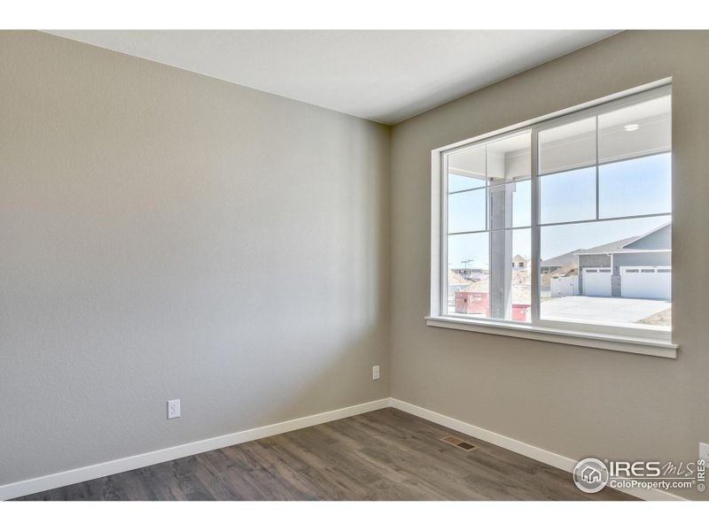 Spacious, unfurnished interior of a new home in Settlers Crossing, Commerce City (Image 13).