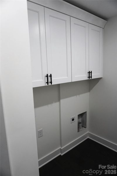 Image 47 of a home in .