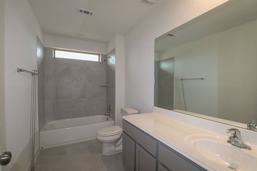 Owner's Bathroom Owner's Bathroom