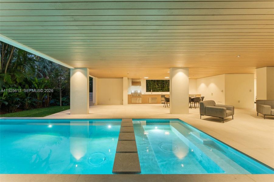 Exterior details and patio area of a home in , Miami (Image 26).