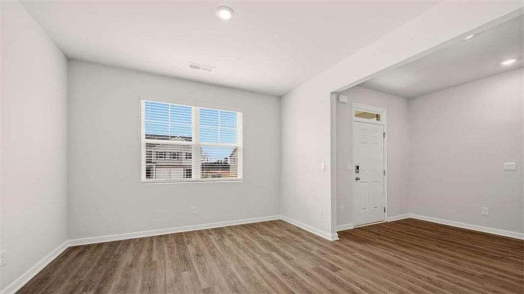 Spacious, unfurnished interior of a new home in Bridle Creek, Locust Grove (Image 13).