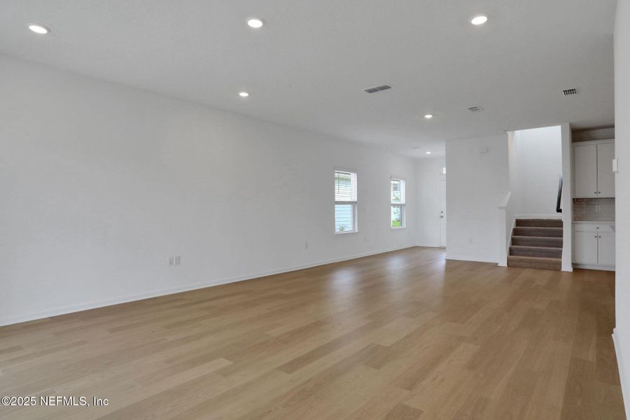 Spacious, unfurnished interior of a new home in TrailMark, St. Augustine (Image 34).