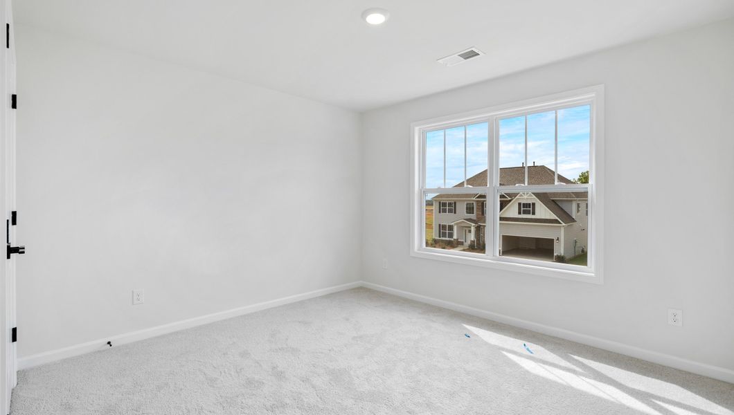 Spacious, unfurnished interior of a new home in Campbell Ridge, Piedmont (Image 27).
