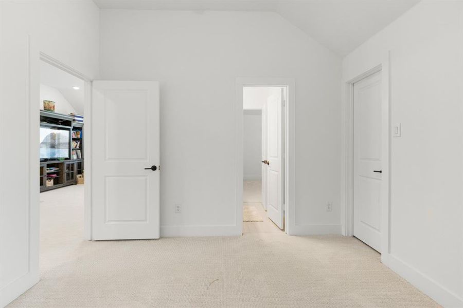 Spacious, unfurnished interior of a new home in Grayhawk Addition, Forney (Image 21).