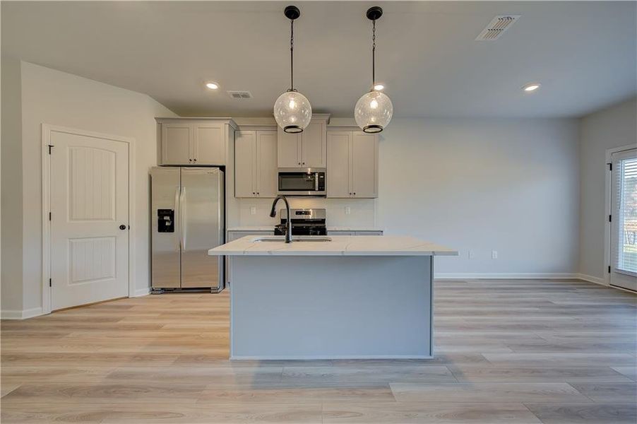 Furnished interior view inside a new home in Abbotts Crossing, Conyers (Image 7).