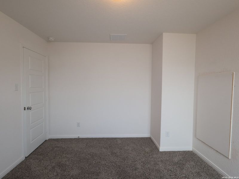 Spacious, unfurnished interior of a new home in Agave, San Antonio (Image 25).