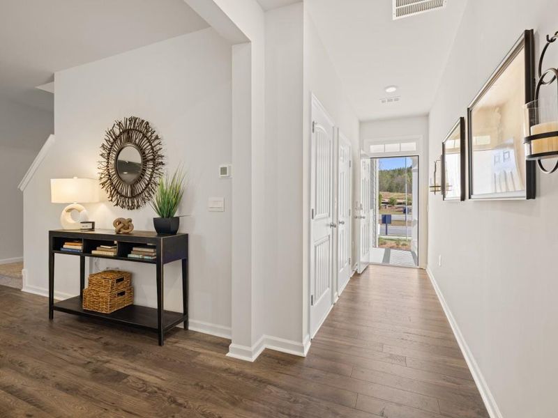 Furnished interior view inside a new home in Mountain Park, Dahlonega (Image 14). Furnished interior view inside a new home in Mountain Park, Dahlonega (Image 14).