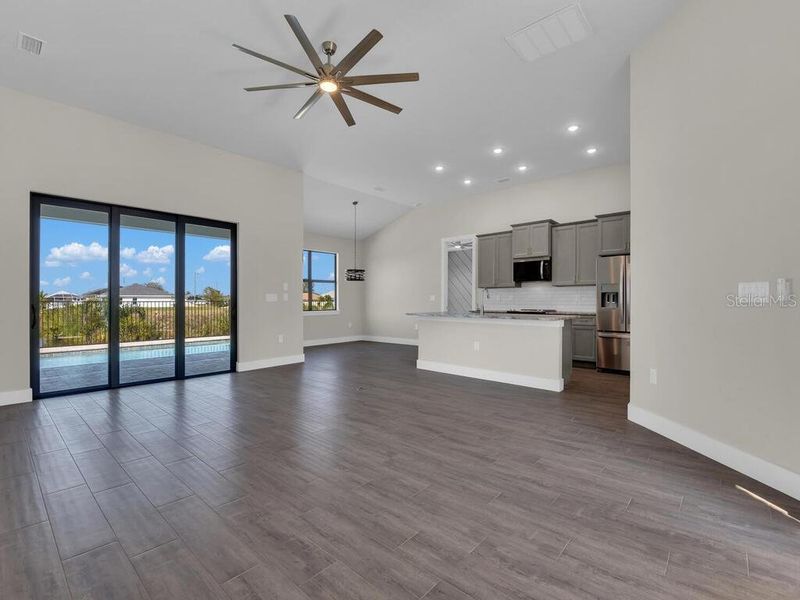 Spacious, unfurnished interior of a new home in , Port Charlotte (Image 27).