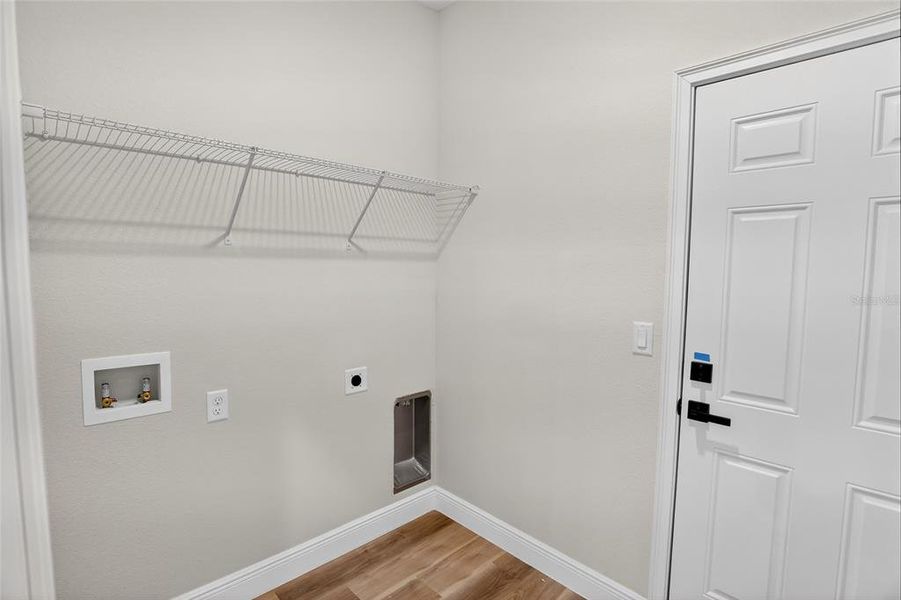 Spacious, unfurnished interior of a new home in , Ocala (Image 25).