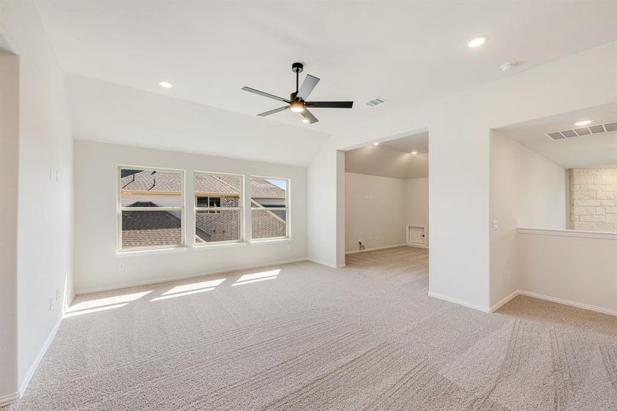 Spacious, unfurnished interior of a new home in Waterscape Classic 60s, Royse City (Image 33). Spacious, unfurnished interior of a new home in Waterscape Classic 60s, Royse City (Image 33).