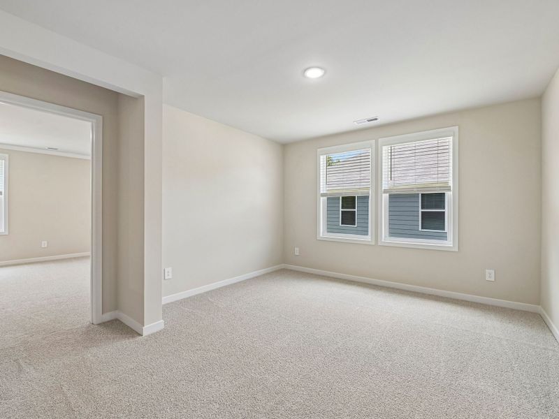 Spacious, unfurnished interior of a new home in Avalon Place - Signature Series, Durham (Image 15). Spacious, unfurnished interior of a new home in Avalon Place - Signature Series, Durham (Image 15).