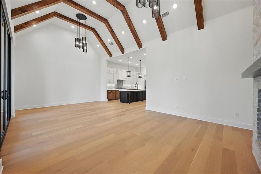 Family Room/Dining Room Family Room/Dining Room